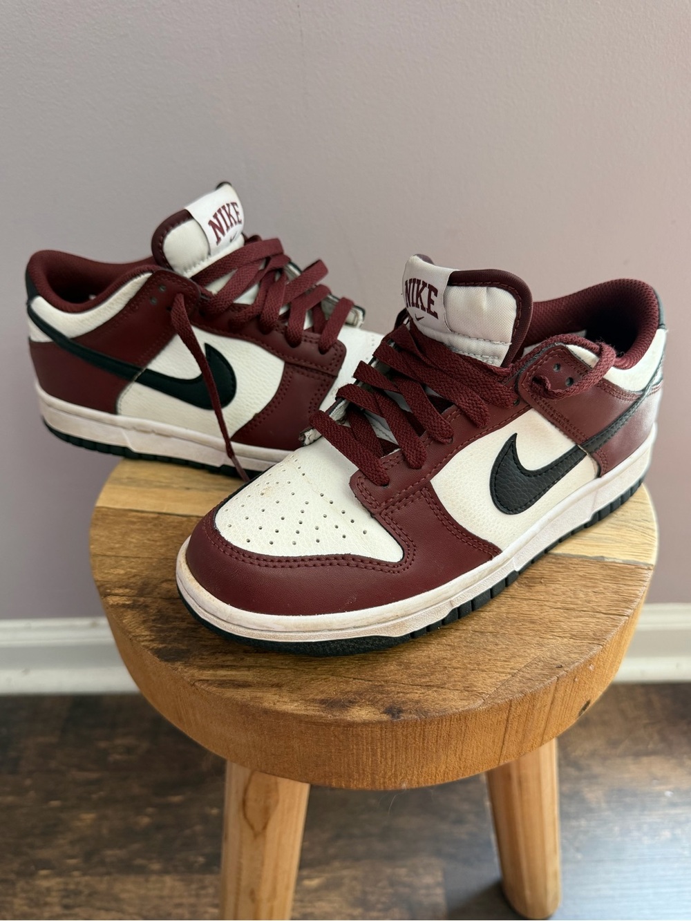 Nike Low-Top Sneakers in Maroon, White and Black